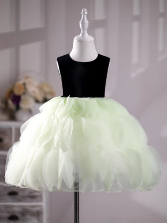 Charming Sage Green Cascading Ruffles Birthday Flower Girl Dresses 2024 Ball Gown Scoop Neck Sleeveless Backless Bow Short