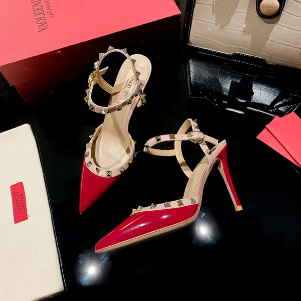 Sexy Blanche Rivet Soirée Sandales Femme 2022 Cuir 6 cm Talons Aiguilles À Bout Pointu Sandales Talons Hauts