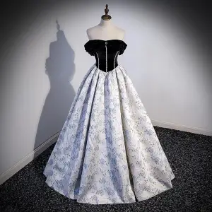 Mooie Prachtige Zwarte Rhinestone Galajurken 2022 Baljurk Strapless Mouwloos Ruglooze Lange Gala Gelegenheid Jurken