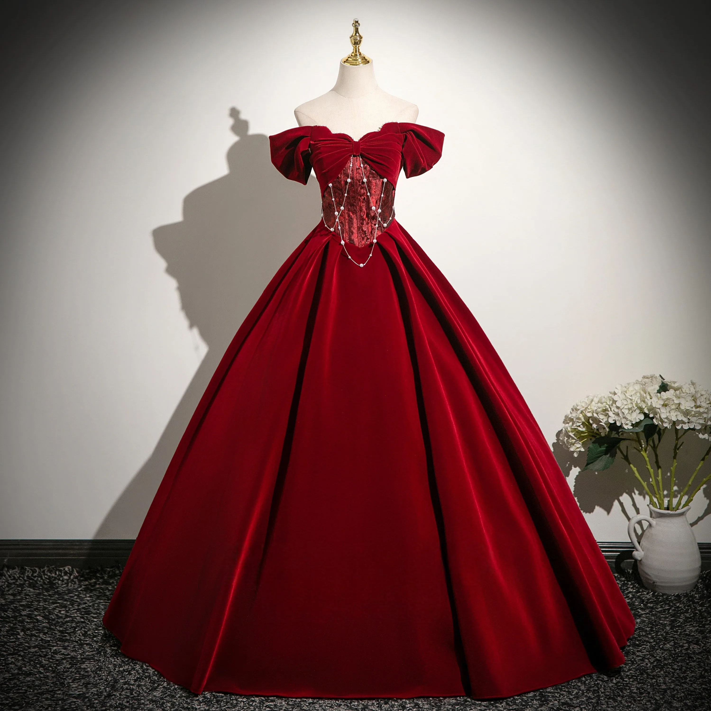 prom dresses 2025 burgundy Burgundy Velvet Halter Prom Dress with Slit – FD6125 – Viniodress