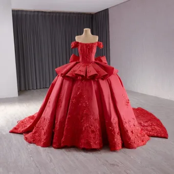 Luxe Rouge Perlage En Dentelle Fleur Appliques Robe De Mariée 2024 Robe Boule De L Épaule Manches Courtes Dos Nu Noeud Chapel Train Tulle Mariage