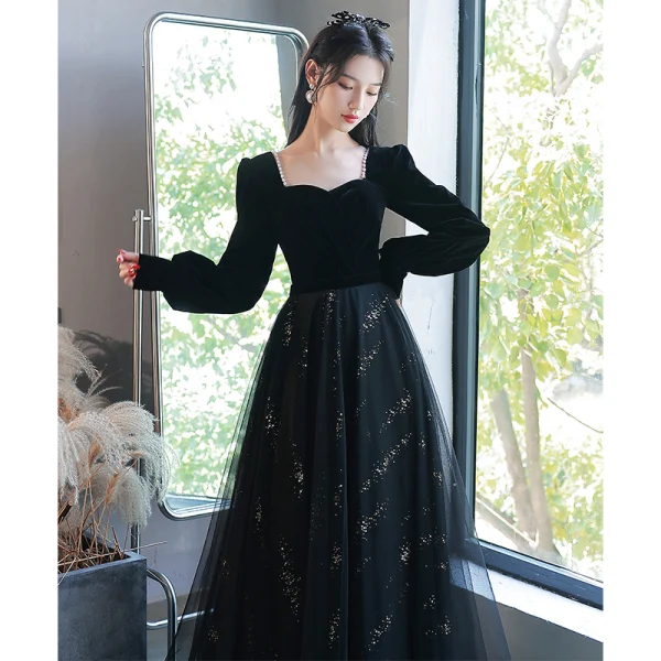 Élégant Noire Paillettes Robe De Bal 2022 Princesse Perle Encolure Carrée Manches Longues Dos Nu Longue Robe De Ceremonie
