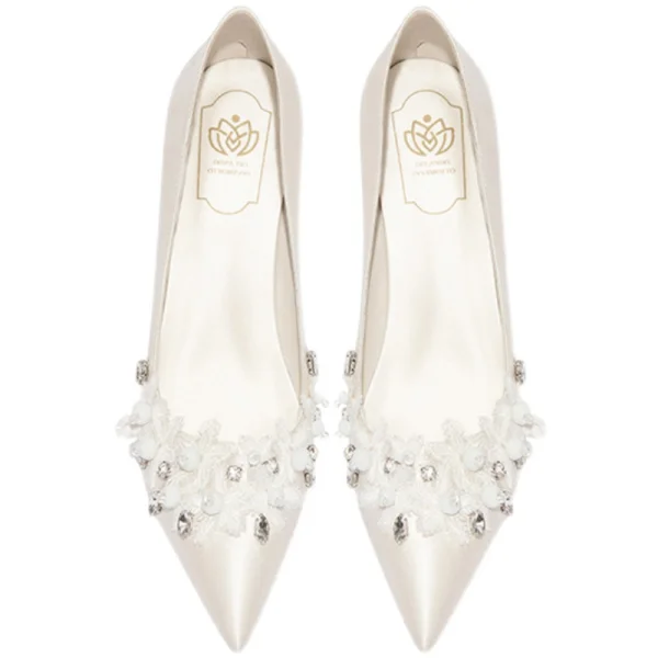 Elegant Ivory Leather Beading Rhinestone Wedding Shoes 2022 8 cm Stiletto Heels Pointed Toe Wedding Pumps High Heels