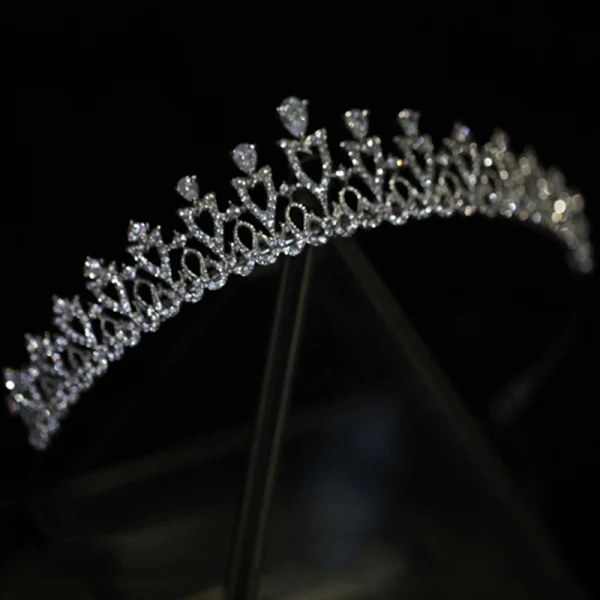 Eleganckie Srebrny Rhinestone Stop Cyrkon Ślub Tiara 2022 Ozdoby Do Włosów Ślubne
