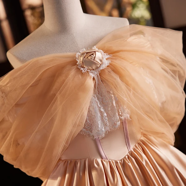 Modest Champagne Pearl Lace Flower Satin Prom Dresses 2023 Ball Gown Off-The-Shoulder Short Sleeve Backless Sweep Train Prom Formal Dresses