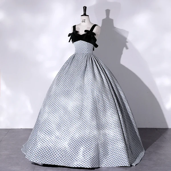 Élégant Noire Robe De Bal 2022 Robe Boule Encolure Carrée Bleu Tachetée Sans Manches Dos Nu Noeud Longue Robe De Ceremonie