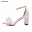 Schöne Weiß Applikationen Brautschuhe 2023 7 cm Thick Heels Knöchelriemen Peeptoes Hochzeit Sandaletten Hochhackige