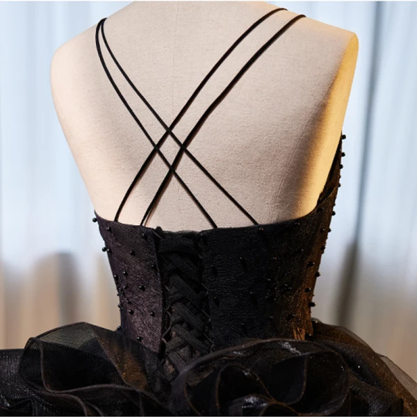Modern / Fashion Black Cascading Ruffles Sequins Prom Dresses 2023 Ball Gown Spaghetti Straps Sleeveless Backless Sweep Train Prom Formal Dresses