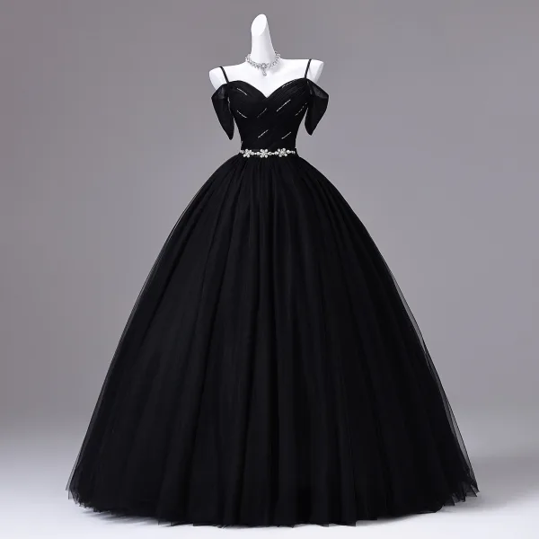 Vintage Negro Rhinestone Vestidos de gala 2026 Ball Gown Spaghetti Straps Manga Corta Sin Espalda Tul