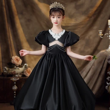 Style Audrey Hepburn Noire Perle Faux Diamant En Dentelle Fleur Satin Robe Ceremonie Fille 2024 Robe Boule Anniversaire Encolure Dégagée Gonflée Manches Courtes Longue