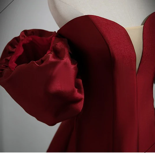 Chic / Beautiful Burgundy Satin Prom Dresses 2023 Ball Gown Off-The-Shoulder Puffy Short Sleeve Backless Floor-Length / Long Prom Formal Dresses