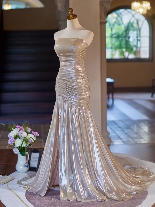 Sexy Argenté Fendue devant Robe De Soirée 2024 Trompette / Sirène Bustier Sans Manches Dos Nu Train De Balayage Soirée Robe De Ceremonie