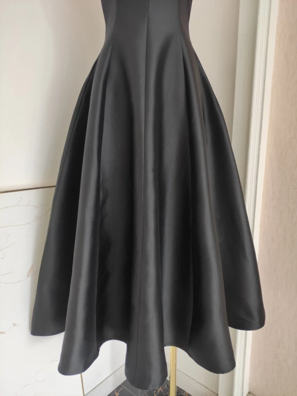 Audrey Hepburn Style Black Homecoming Short Velvet Graduation Dresses 2024 A-Line / Princess Spaghetti Straps Sleeveless Backless