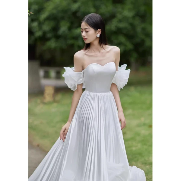 Elegant Ivory Satin Wedding Dresses 2023 A-Line / Princess Off-The-Shoulder Puffy Short Sleeve Backless Court Train Wedding