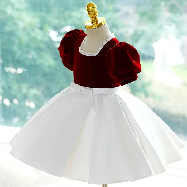Chic Beautiful Burgundy Birthday Short Flower Girl Dresses 2023 Ball Gown Square Pearl