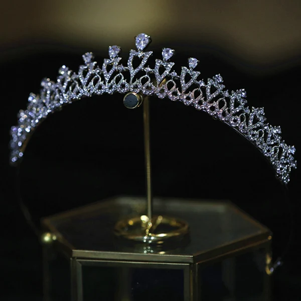 Eleganckie Srebrny Rhinestone Stop Cyrkon Ślub Tiara 2022 Ozdoby Do Włosów Ślubne
