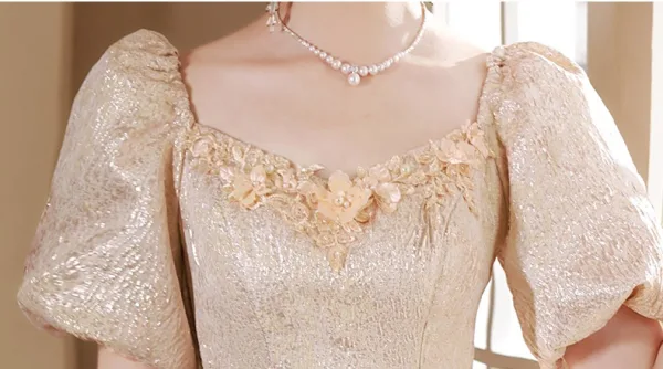 Élégant Champagne Paillettes Robe De Bal 2024 Princesse Encolure Carrée Manches Courtes Dos Nu Longue Promo Robe De Ceremonie