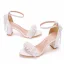 Charmant Blanche En Dentelle Fleur Perle Gland Chaussure De Mariée 2023 Bride Cheville 7 cm Talons Épais Peep Toes / Bout Ouvert Mariage Sandales Talons Hauts