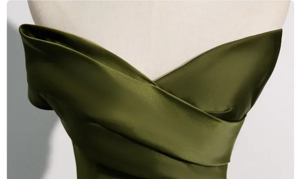 Vintage Olivgrün Satin Ballkleider 2025 Ballkleid Bandeau Ärmellos Rückenfreies Lange Ball Festliche Kleider