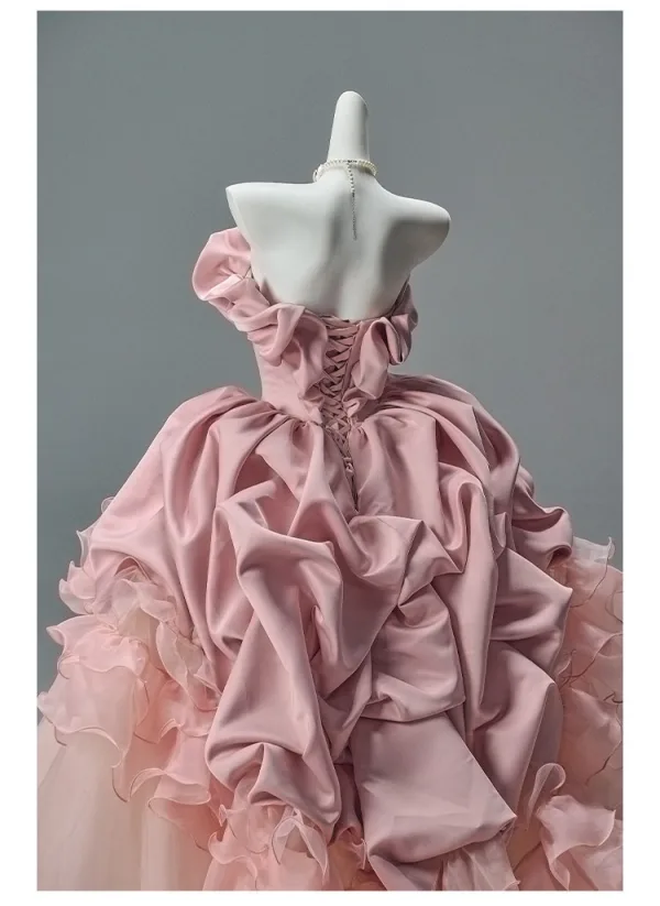 Vintage / Retro Blushing Pink Appliques Cascading Ruffles Prom Dresses 2026 Ball Gown Strapless Sleeveless Backless Floor-Length / Long Formal Dresses