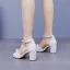 Élégant Blanche Bride Cheville Perle Chaussure De Mariée 2025 7 cm Talons Épais Peep Toes / Bout Ouvert Mariage Sandales Talons Hauts