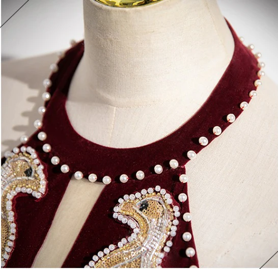 Chic / Beautiful Burgundy Beading Pearl Sequins Velvet Prom Dresses 2024 Ball Gown High Neck Sleeveless Backless Floor-Length / Long Prom Formal Dresses