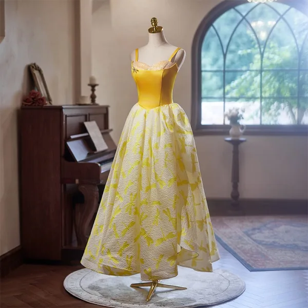 Fashion Yellow Floor-Length / Long Prom Dresses 2024 Ball Gown Spaghetti Straps Sleeveless Backless Prom Formal Dresses