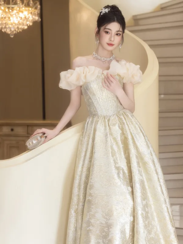 Charming Champagne Glitter Prom Dresses 2025 A-Line / Princess Ruffle Off-The-Shoulder Short Sleeve Backless Floor-Length / Long Formal Dresses