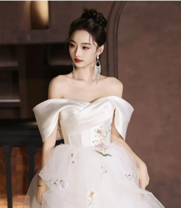 Charming White Lace Flower Wedding Dresses 2024 A-Line / Princess Off-The-Shoulder Short Sleeve Backless Floor-Length / Long