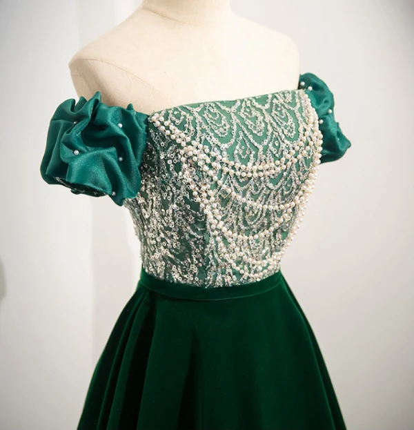 Elegant Dark Green Beading Pearl Sequins Velvet Prom Dresses 2024 A-Line / Princess Off-The-Shoulder Backless Floor-Length / Long Prom Short Sleeve Formal Dresses