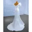 Schöne Weiß Satin Brautkleider / Hochzeitskleider 2022 Meerjungfrau Ärmellos Bandeau Blumen Rückenfreies Sweep / Pinsel Zug