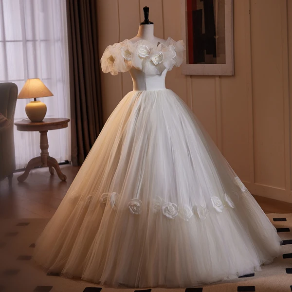 Schöne Weiß Applikationen Leichtes Brautkleider / Hochzeitskleider 2024 Ballkleid Off Shoulder Ärmellos Rückenfreies Lange Hochzeit