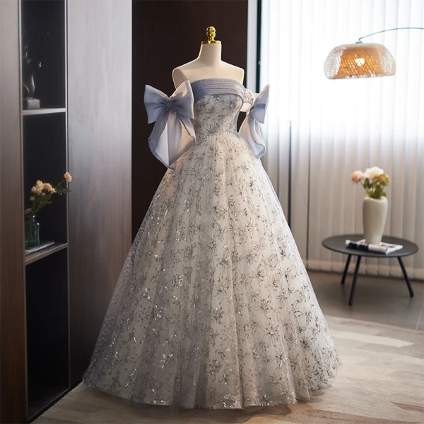 Schöne Himmelblau Pailletten Ballkleider 2023 A Linie Ärmellos Off Shoulder Schleife Rückenfreies Lange Ball Festliche Kleider