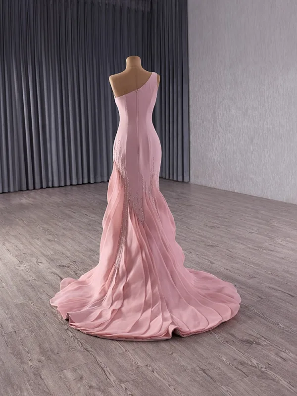 High End Rosa Ballkleider 2025 Meerjungfrau One-Shoulder Ärmellos Rückenfreies Sweep / Pinsel Zug Festliche Kleider