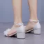 Simple Blanche Appliques Satin Chaussure De Mariée 2024 Bride Cheville 5 cm Talons Épais Peep Toes / Bout Ouvert Mariage Sandales Talons Hauts