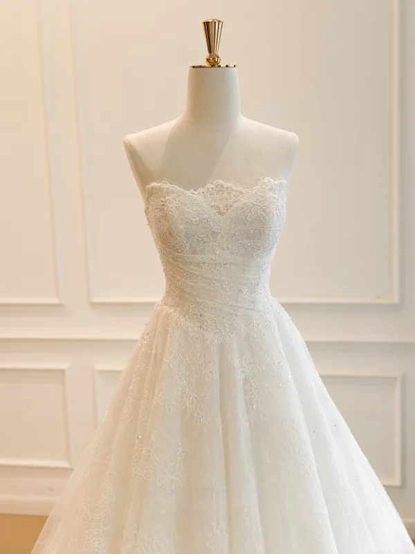 Luxury / Gorgeous White Handmade Beading Lace Flower Sequins Wedding Dresses 2026 A-Line / Princess Strapless Long Sleeve Floor-Length / Long