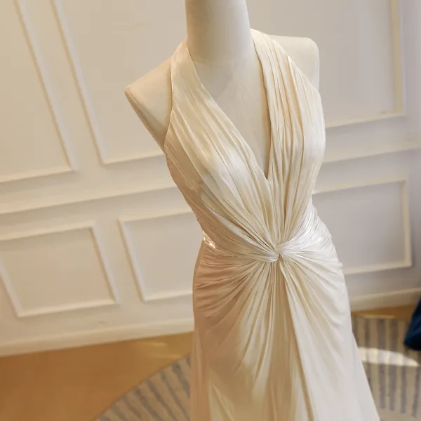 Fashion Sexy Ivory Evening Dresses 2026 A-Line / Princess Halter Sleeveless Backless Floor-Length / Long Formal Dresses