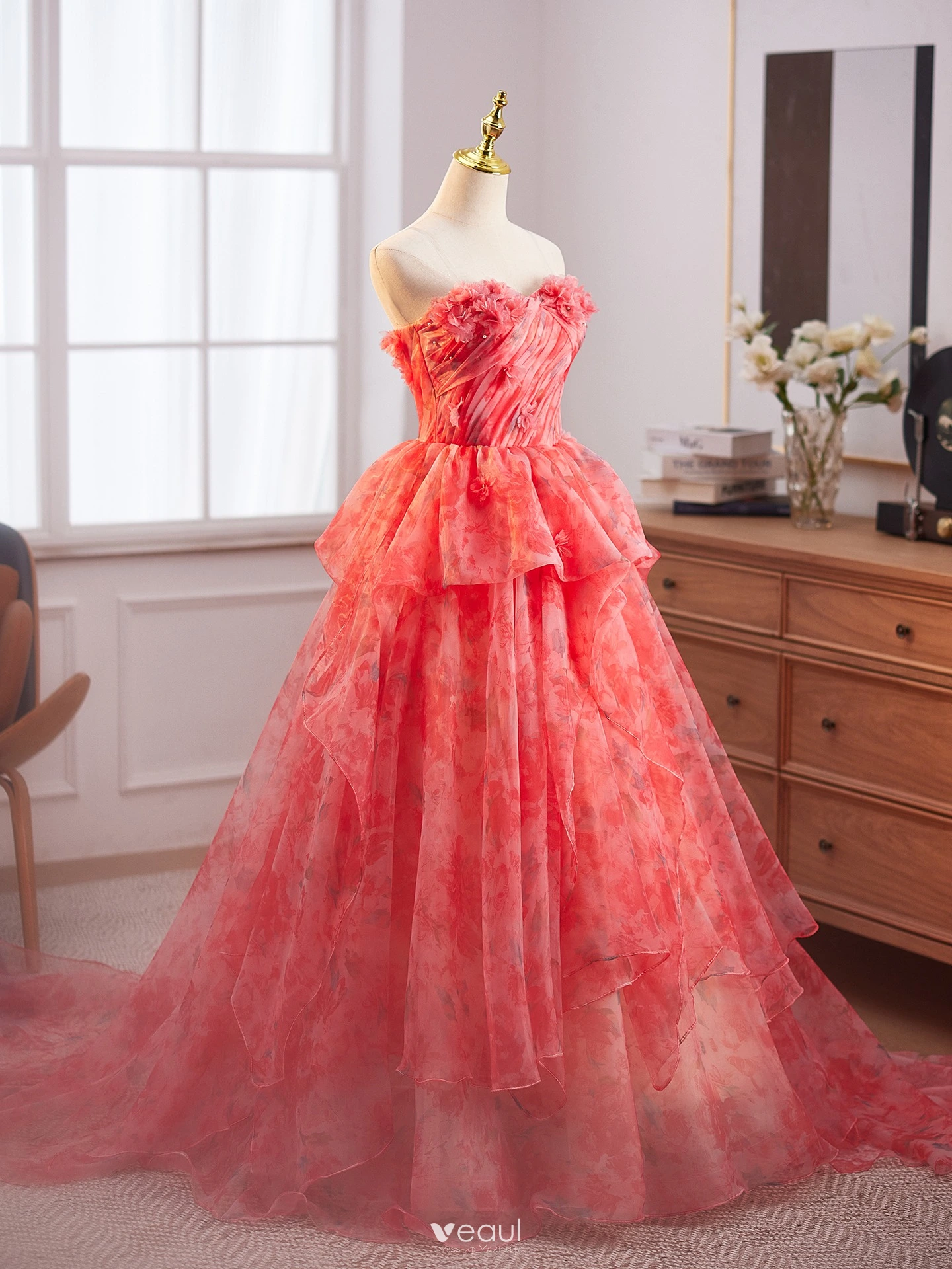 Fancy Watermelon Appliques Prom Dresses 2025 Ball Gown Strapless Sleeveless Backless Sweep Train Formal Dresses