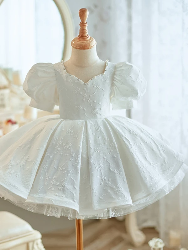 Chic / Beautiful White Short Pearl Wedding Flower Girl Dresses 2023 Ball Gown Square Neckline Short Sleeve Backless Bow Tulle