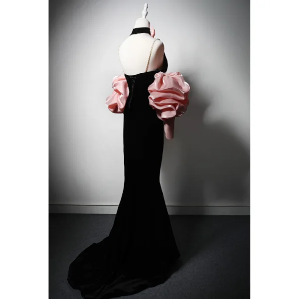 Sexy Noire Velours Robe De Soirée 2024 Trompette / Sirène Bretelles Spaghetti Sans Manches Dos Nu Train De Balayage Soirée Robe De Ceremonie