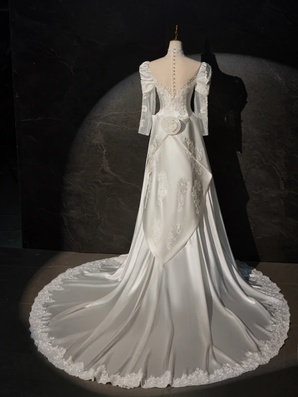 Vintage / Retro Medieval White Beading Pearl Lace Flower Satin Wedding Dresses 2024 A-Line / Princess High Neck 3/4 Sleeve Sweep Train Wedding