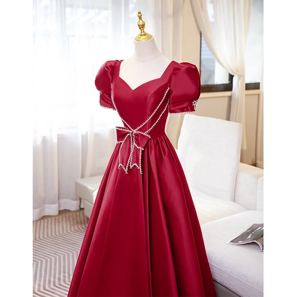 Elegant Burgundy Satin Prom Dresses 2022 A-Line / Princess Square Neckline Short Sleeve Rhinestone Bow Backless Floor-Length / Long Formal Dresses