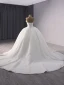 Luxus / Herrlich Weiß Handgefertigt Perlenstickerei Perle Pailletten Brautkleider / Hochzeitskleider 2024 Ballkleid Bandeau Ärmellos Rückenfreies Kapelle-Schleppe Hochzeit