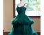 Vintage Dunkelgrün Spitze Heimkehr Ballkleider 2024 Fallende Rüsche Ballkleid Spaghettiträger Ärmellos Rückenfreies Wadenlang Festliche Kleider