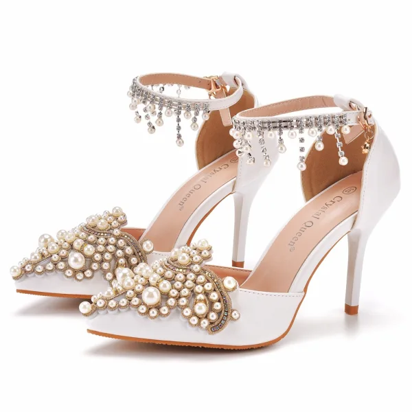 Charmant Perle Weiß Strass Brautschuhe 2022 Knöchelriemen 9 cm Stilettos Spitzschuh Hochzeit Hochhackige