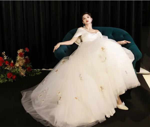 Charming White Lace Flower Wedding Dresses 2024 A-Line / Princess Off-The-Shoulder Short Sleeve Backless Floor-Length / Long