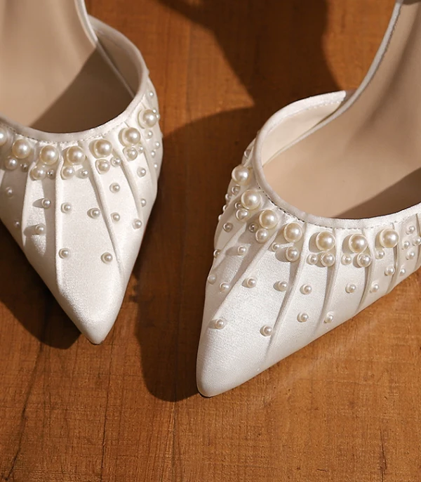 Elegant White Pearl Satin Wedding Shoes 2023 Ankle Strap 8 cm Stiletto Heels Pointed Toe Wedding Sandals High Heels