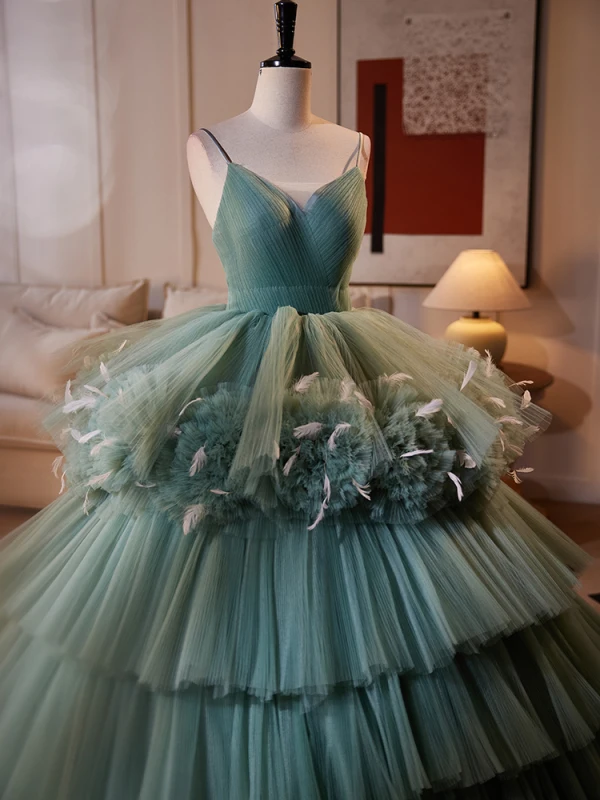 Elegant Jade Green Cascading Ruffles Ruffle Prom Dresses 2024 Ball Gown Spaghetti Straps Sleeveless Backless Court Train Prom Formal Dresses
