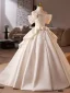 Vintage / Originale Ivoire Appliques Satin Robe De Mariée 2025 Robe Boule De l'épaule Manches Courtes Dos Nu Train De Balayage