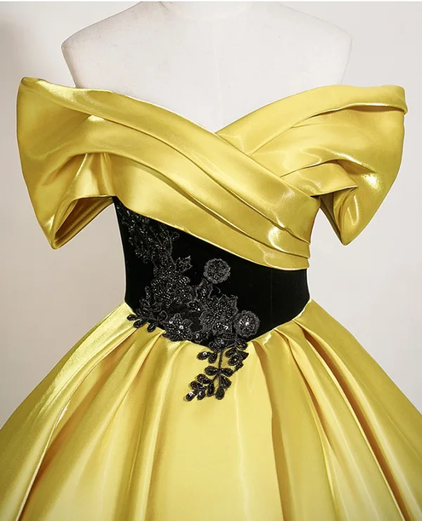 Vintage / Retro Yellow Lace Flower Prom Dresses 2025 Ball Gown Off-The-Shoulder Short Sleeve Backless Floor-Length / Long Prom Formal Dresses